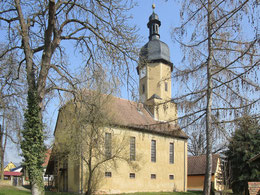 Blick auf die Kirche von Südwesten