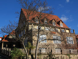 Melanchthonhaus im Jahre 2013 - heute schränkt ein Neubau die Sicht auf das Gemeindehaus ein.