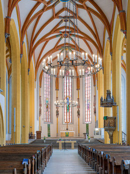 Gestufte Hallenkirche, Blick zum Hohen Chor