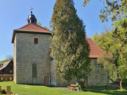 Cospedaer Kirche mit saniertem Dach
