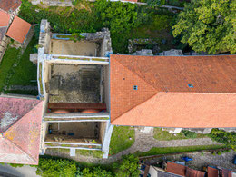 Blick in den Ruinenteil, ehemaliges dreischiffiges Langhaus