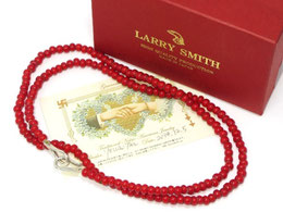 LARRY SMITH WHITE HEART BEADS NECKLACE