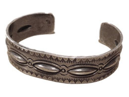 LARRY SMITH SILVER BANGLE