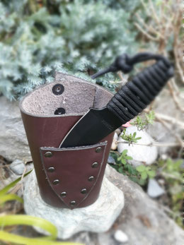 Wristcuff Neck Knife Selbstverteidigung Freising