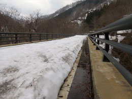 ▲たった２日で20ｃｍほど雪が沈んだ！！