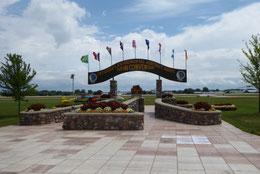 Brown Arch auf Wittman Field KOSH