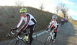 J-Marie emmène le peloton en direction de Monteux