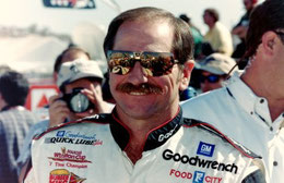 Nella foto il pilota di NASCAR "Dale Earndardt" morto a Daytona il 18 Febbraio 2001