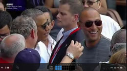 Nella partita di ieri tra le varie persone presenti c'era Derek Jeter qui conversa con il Presidente Obama