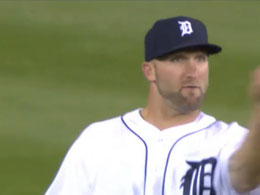 L'esterno Tyler Collins si rivolge in malo modo ai tifosi