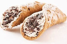 Adrano, gastronomia, piatti tipici, cannoli, paste di mandorla, torroncini