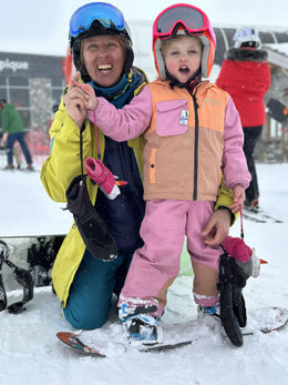 cours d'enfant snowboard, apprendre et découvre le snowboard, 