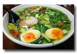 (「中華さと」プノンペンラーメン)