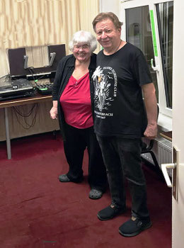Franziska Bauer und Reinhard Emminger im Studio von Radio Orange