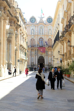 Prachtstraße in der Altstadt von Trapani