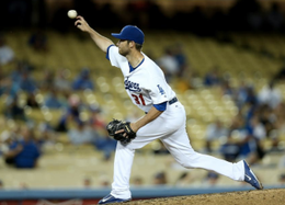 Il ricevitore Drew Butera (ha giocato anche con la Nazionale Italiana) nel ruolo di pitcher (Getty Images)