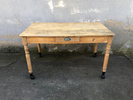 Tisch Küchentisch Vintage Antik Furniture Mülheim an der Ruhr Brocante Echtholz Grau Holz Alt Esstisch Möbel Ruhrgebiet Shabby Chic Landhaus Stil 