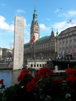 Kleine Alster met de Rathausmarkt op de achtergrond