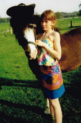 Mein erstes Pony "Amigo" und ich.