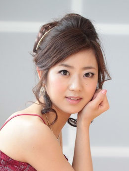 新村茜(ピアノ)
