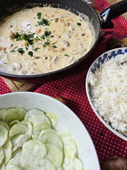 Geschnetzeltes Züricher Art mit Champignons in cremiger Rahmsauce