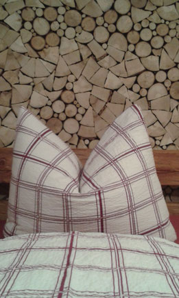 Gemütlichkeit mit viel Holz und Liebe zum Deteil - haus-wiesenhofs