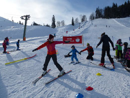 Skikurs für Kinder ab 4 Jahre und Erwachsene Wiedereinsteiger 2019, Skiteam SV DJK Heufeld in Bruckmühl.