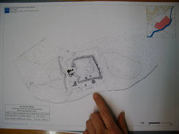 Plan du château d'Eaucourt et des abords avec les courbes de niveau