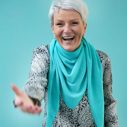 Cashmere Triangle EASY in Lagoon
