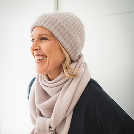 Cashmere Mütze ROLLI in Creme Rose