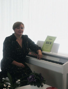 Elena Conrad - Klavier