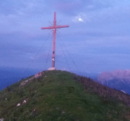 Geschichte über Achtsamkeit und die kleinen Glücksmomente zwischen Dunkelheit und Sonnenschein.