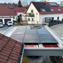 Module auf dem Carport