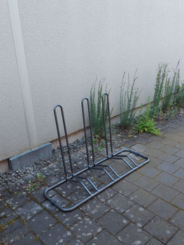 Foto: Fahrradstellplätze der Praxis