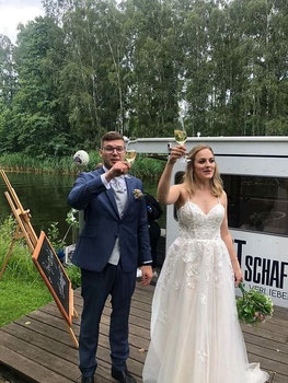 Hausboot mieten in Brandenburg | Hochzeit