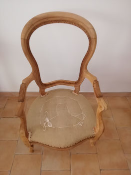 Le point de fond dur un fauteuil de style Louis Philippe, d'époque Napoléon III.