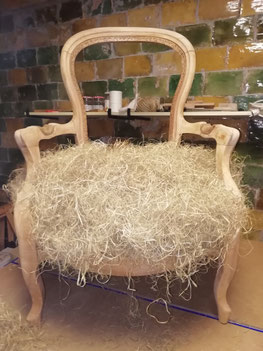 La mise en crin sur un fauteuil de style Louis Philippe, d'époque Napoléon III.