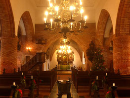 Eckernförde St. Nicolai, Blick zum Altar, Zustand Weihnachten 2017