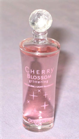 CHERRY BLOSSOM GLITTERING - EAUX LEGERES