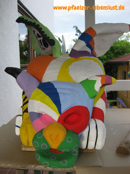 Garten Figur nach Niki de Saint Phalle 