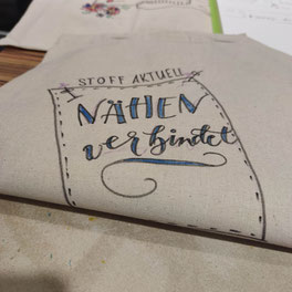 Lettering auf Totebag "Nähen verbindet"