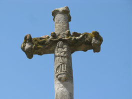 la croix du cimetière saint marcel de Félines