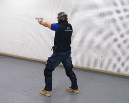 Shooting action, Großkalieber schießen, Schießsport, 9mm schießen, Schießtraining, Feuerwaffen, Pistole, Schotflinte, Schießstand