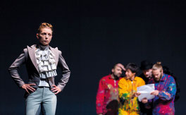 Szenenfoto, I. Akt, 2.Szene- Stadttheater Bielefeld 2015