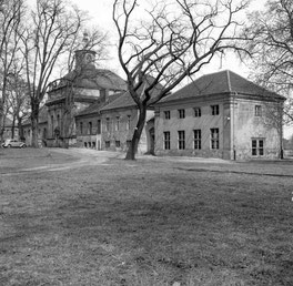 Köpenicker Schloßinsel um 1958, Foto: Helmut Peter Fieweger.  Hahnemühle Fotopapier 50x50cm, 120 EUR