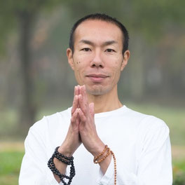 ヨガ講師、プロフィール写真