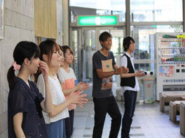 学生たちもノリノリ！