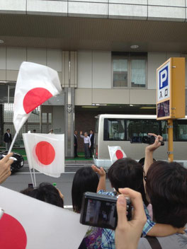 これは軽井沢駅前での写真