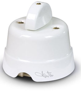 Pulsante rotativo in ceramica Fanton FME84002 – interruttore elegante per impianti elettrici a vista in stile retrò.