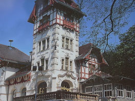 Historisches Gebäude im Stadtpark Theresienstein von Hof 